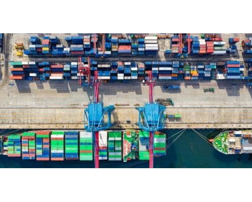 市场泥沙俱下，我们是否应该选择继续在场？